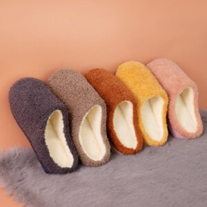 women's Faux Fur Slippers collection